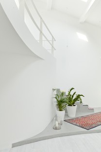 ultrarkitettura Loft White House: Organic Architecture and Planned Emptiness in Mestre
