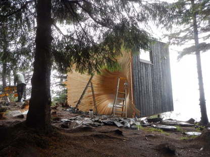 Tuba Cube: Norwegian students and mountain shelters
