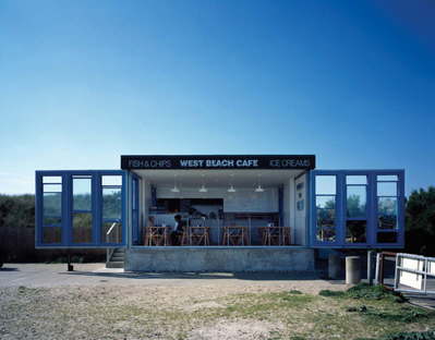 Asif Khan: West Beach Café, Little Hampton, UK, 2008; Photo © Hélène Binet
