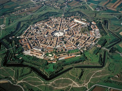Utopie: the Labirinto della Masone and the landscape 
