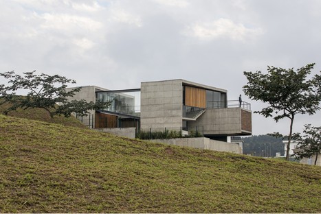 Apiacas Arquitetos Itahye House San Paolo Brazil
