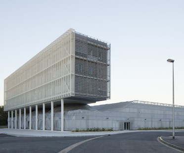 BLOCK architectes Etoile Research Centre at Évry Scientific Centre 

