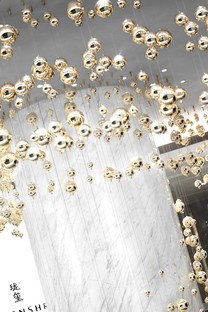 Precious floating bubbles by AD Architecture for Lonshry Jewellery
