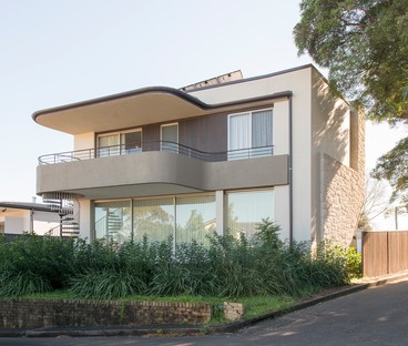 Residential architecture and water Luigi Rosselli Architects Bridge Building 
