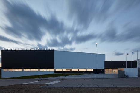 Cuboid Architekti City Sports Hall in Kuřim, Czech Republic 
