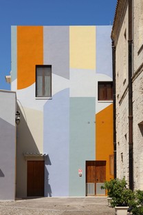 David Tremlett Wall Surfaces, inbetween architecture and public art in Bari
