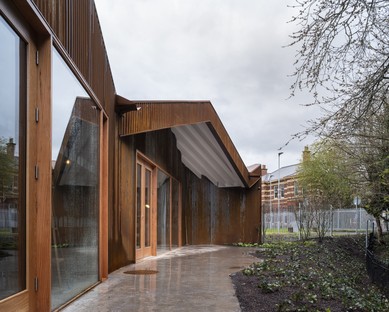 Dow Jones Architects creates a Maggie's Centre at the Velindre Cancer Centre in Cardiff