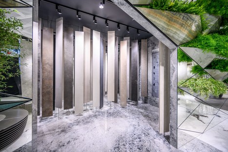The latest slabs and stands by Iris Ceramica Group at CERSAIE 2019 

