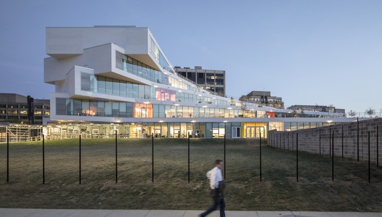 BIG The Heights, architecture that designs new landscapes for learning 
