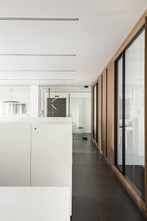 Studio Didea creates the interior design for two offices in Milan and Palermo

