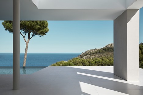 Living against the backdrop of the Mediterranean Sea - Mathieson Architects designs the Costa Brava House 


