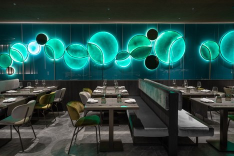Maurizio Lai - Light installations and geometries for a restaurant project
