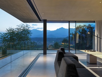 Federico Delrosso Teca House, a transparent retreat surrounded by nature
