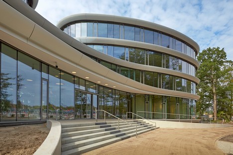 RAU Architects’s cathedral of wood for Triodos Bank in Driebergen-Rijsenburg 