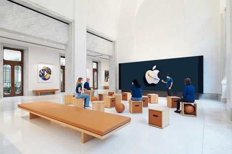Foster + Partners designs Apple Store in Via del Corso in Rome
