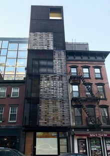 Archi-Tectonics designs 512GW Townhouse in New York
