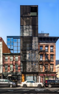 Archi-Tectonics designs 512GW Townhouse in New York

