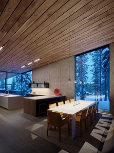 Faulkner Architects Lookout House, a minimalist house in Sierra Nevada
