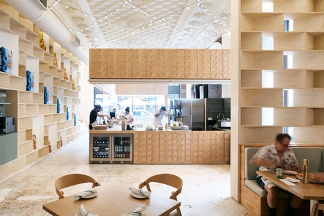 Büro Koray Duman creates interior design for SIMÒ Pizza restaurant in New York 