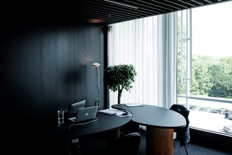 Studio Farris Architects’ office interior in an iconic building in Antwerp
