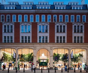 Foster + Partners new Apple store in London


