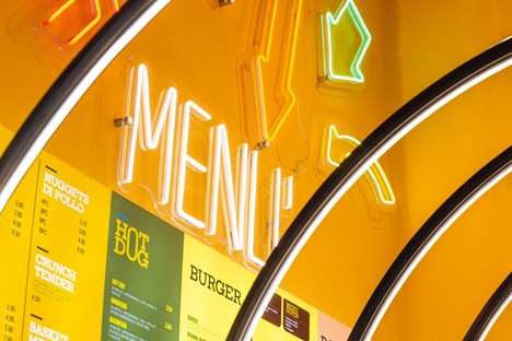 Puccio Collodoro Architetti designs Minimal Pop Interiors for a fast food restaurant in Palermo