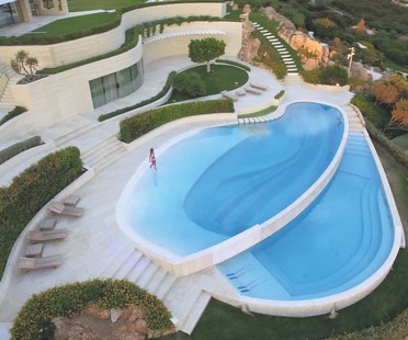A sculptural villa in Sardinia by Fabio Mazzeo Architects
