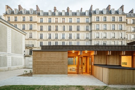 Atelier Régis Roudil Architectes designs a nursery in wood and raw earth in Paris
