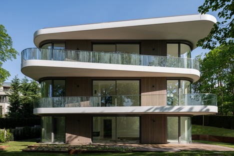 TCHOBAN VOSS Architekten Lakeside living – residential building at Griebnitzsee

