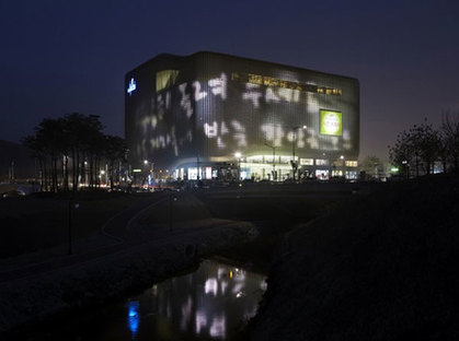 UNStudio completes Galleria Centercity 
