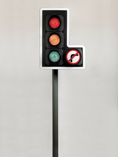 1966 National traffic light system

