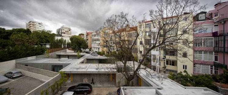 Ricardo Bak Gordon, 2 HOUSES IN SANTA ISABEL, Lisbon
