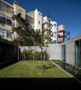 Ricardo Bak Gordon, 2 HOUSES IN SANTA ISABEL, Lisbon
