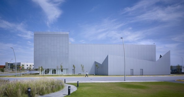 Brooks + Scarpa Architects, Metalsa, Mexico
