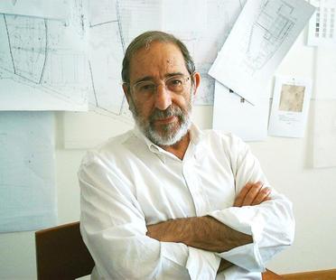 'Architect Alvaro Siza donates part of his archive
