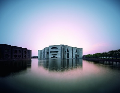 Louis Kahn National Assembly Building in Dhaka Bangladesh, Raymond Meier
