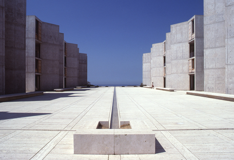 Louis Kahn Salk Institute in La Jolla California  ph. John Nicolais
