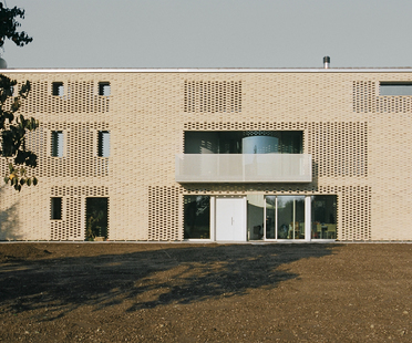 Elasticospa+3: The restoration of a country house in Salice
