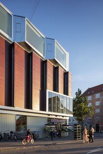 Dorte Mandrup and the SH2-Sundbyoster Hall 2 complex in Copenhagen
