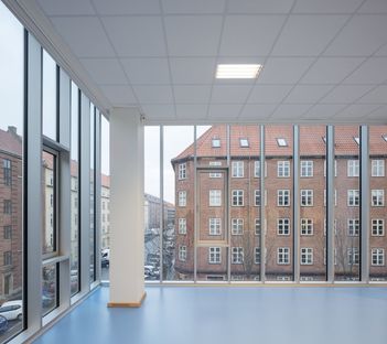 Dorte Mandrup and the SH2-Sundbyoster Hall 2 complex in Copenhagen
