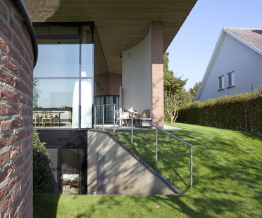 Lens°Ass Architects and House V in Overpelt (Belgium) 