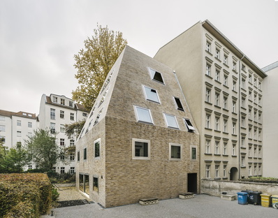Barkow Leibinger: Prenzlauer Berg Apartment House, Berlin
