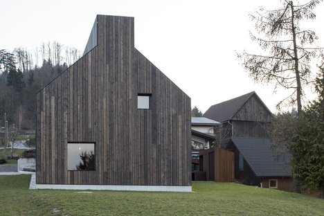 Dekleva Gregoric Architects: House with chimney in Logatec, Slovenia
