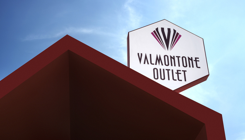 Lombardini22: New entrance and food court for Valmontone Outlet mall
