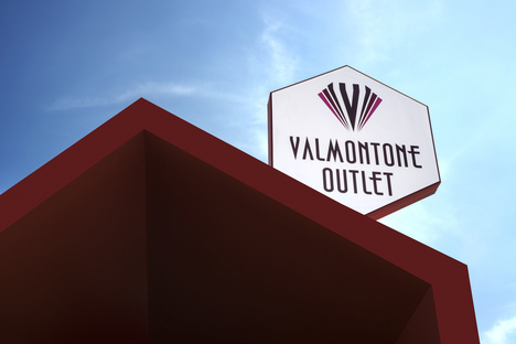 Lombardini22: New entrance and food court for Valmontone Outlet mall

