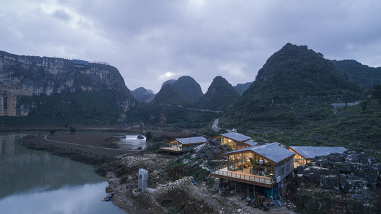 He Wei: Anlong tourist centre
