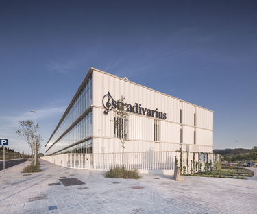 Batlle I Roig: new Stradivarius headquarters in Cerdanyola del Vallès 