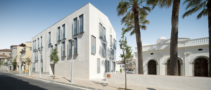 Batlle i Roig: Can Bisa cultural centre and new homes