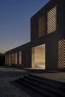 Wall Architects: Village Centre in Sanhe (China)
