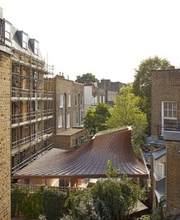 Gianni Botsford Architects: garden house in London

